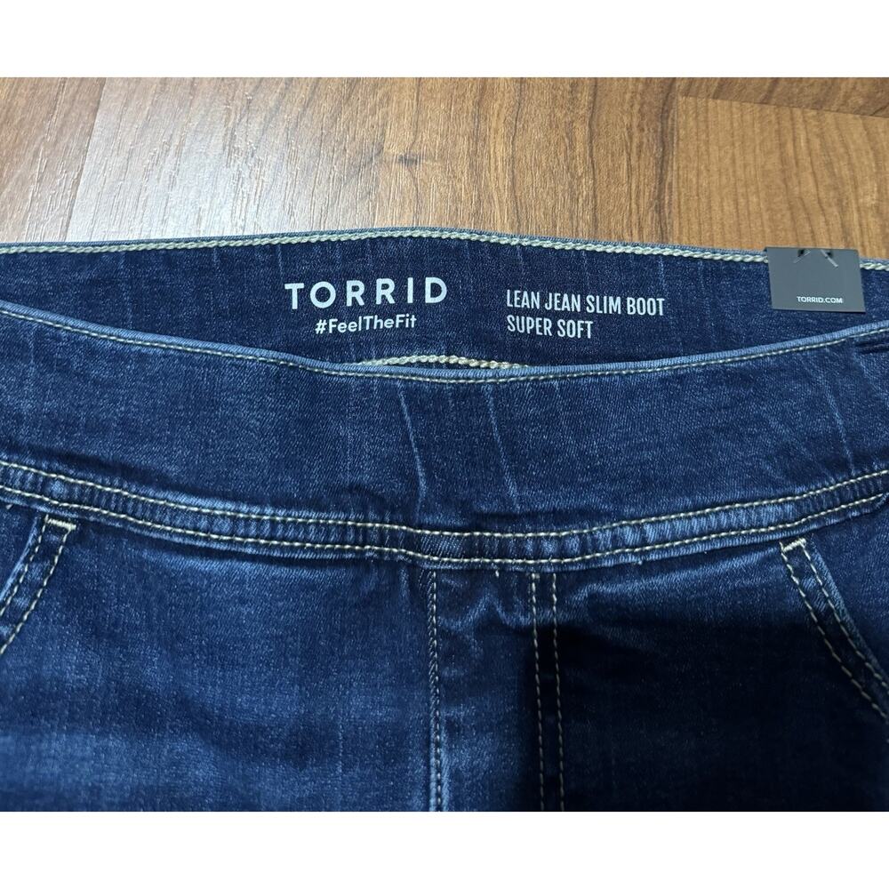 TORRID Bootcut Denim Jeans Medium Blue Stretch 4 Pocket Button Women's